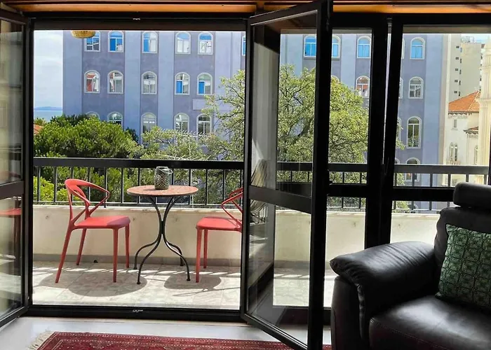 Moorish Magic In Monte Estoril-500m To The